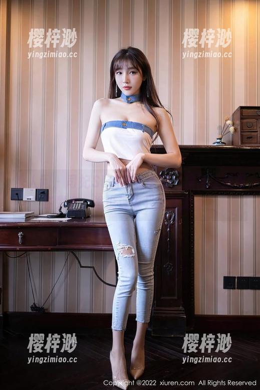秀人网 - 司妃SL的泳衣美图，居然让我眼睛发亮，谁说泳衣只适合游泳？