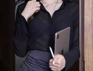 秀人网 – 周慕汐的最新写真，黑丝美腿，我的眼睛快要不够用了！