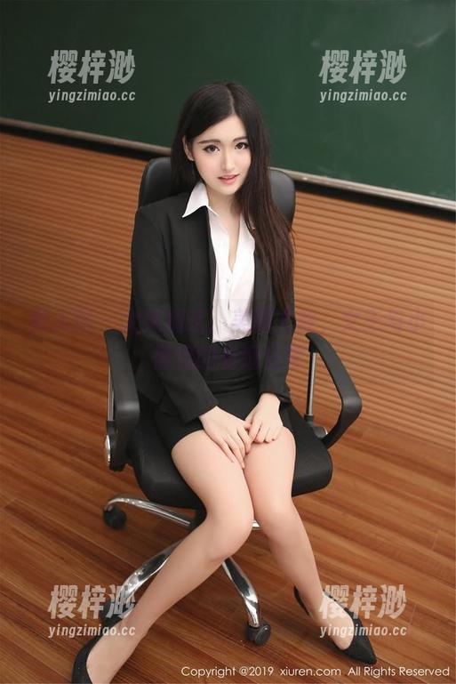 秀人网 - 大美媚京：美图大赦，女王与小情侣的有趣日常