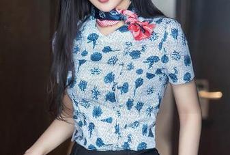 秀人网 – 看！甜妮的美图赤裸裸、白得让我觉得是不是照了冰箱？