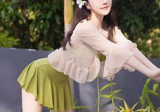 秀人网 – 最新的眼镜写真，白琮瑗的原图，哇，这次真的很有趣啊。