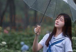别被秋山AkI的“mirror彩云”图包迷了眼，真相其实比你想的要复杂得多。