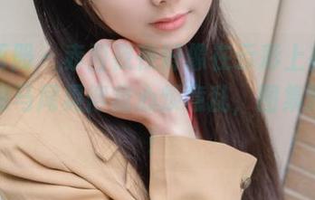 稚乖画册 – 赤西夜夜好像在云彩上在线，白丝双马尾晃得我心烦意乱，图集预约中！