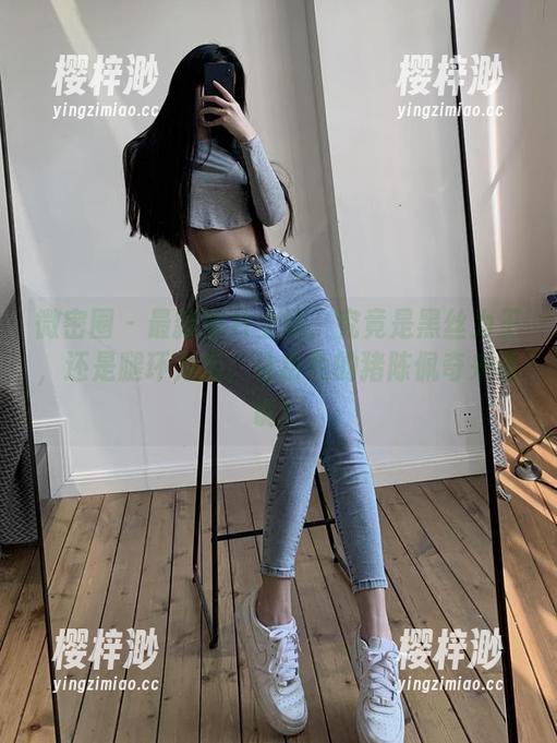粉色的猪陈佩奇 微密圈 - 最新图片上线:究竟是黑丝为王,还是腿环为后,让粉色的猪陈佩奇来说说!