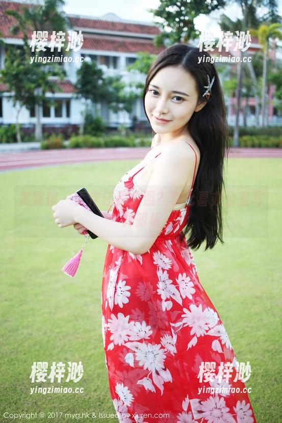 美媛馆-李七喜 美媛馆 - 工作还是拍照?李七喜办公室写真剖析