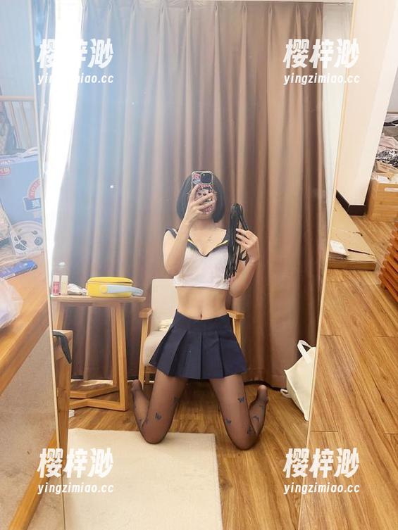 微密圈 - 本周主题：胜利的小生活，刚好一身水手服！美图满满，赶紧下载，别让你的相册空白如白纸。