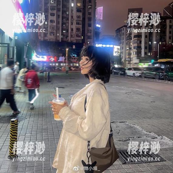 舞小喵与姐姐的交响曲：分享她不经意间的作品集