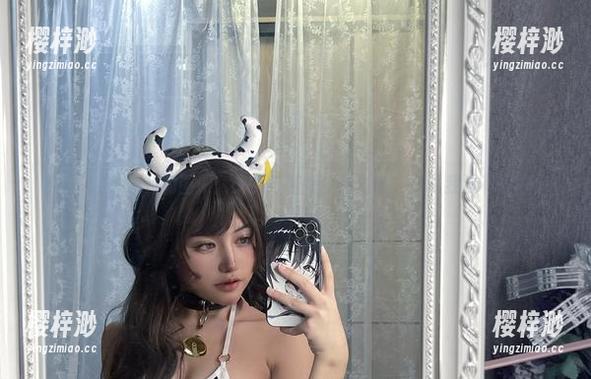 芊川一笑MNK的图册：少女与花的生动对话，别说我没有提醒你