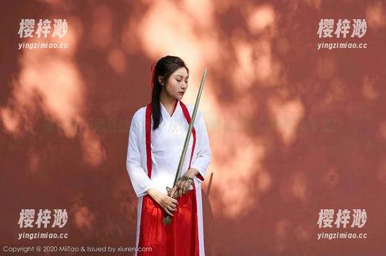 蜜桃社-Gina 蜜桃社 - 黑色的哲学—从Gina的私拍作品中偷心而过!