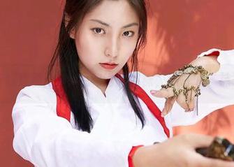蜜桃社 – 在线透视：Rola和她的棉袜，这才叫“袜”子功夫！