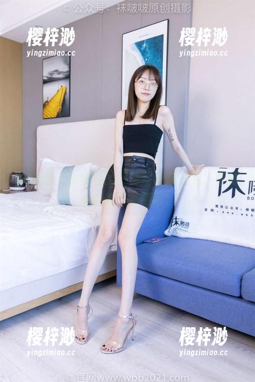 袜啵啵 - 小甜豆的写真动漫感十足，匡威板鞋都是宝藏款！