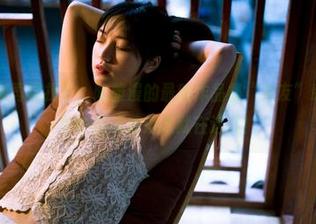 轰趴猫 – 别再寻找了，陈雅漫的最新作品集“女友”助攻，你人生中的诗和远方就在这儿！