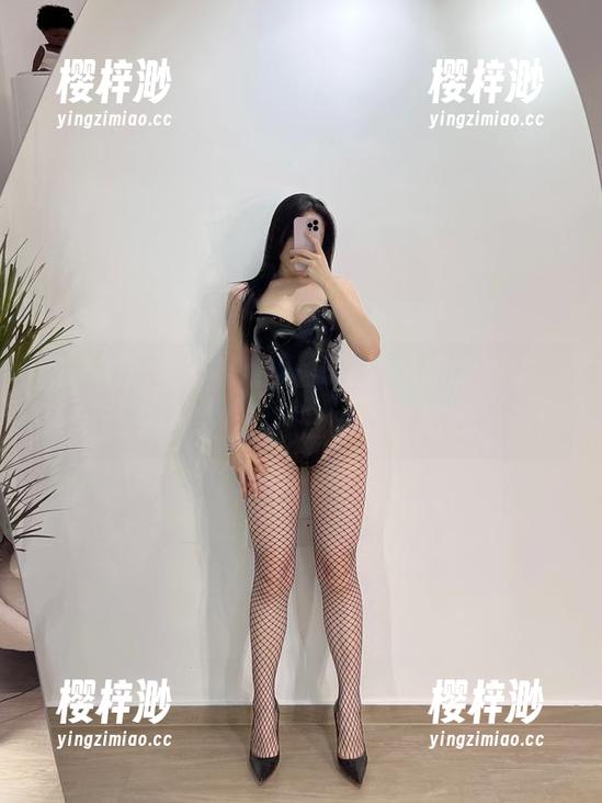 微密圈 - 新作品上线，铁锤姐姐的皮衣，让我们在镜头之外也能闻到皮革的味道！