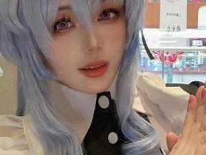 看阿九从不咕咕的生活，看她如何把雷姆化作现实，原图里每个角落都有小心思哦～