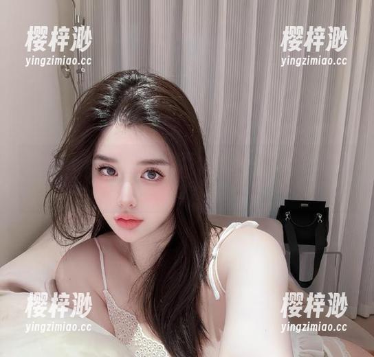 微密圈 - 阿色的蓝色妖姬写真，究竟是美还是只会摆姿势？