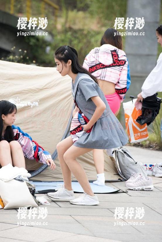 魔镜街拍-芝芝 魔镜街拍 - 以高清细节扫荡屏幕—芝芝的蓝色泳衣,尽情下载,随时爱上。