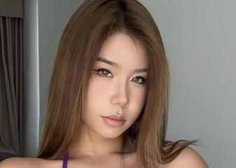 微密圈 – 私人快递到！黑饱宝的白丝私拍原图，想要个套餐吗？